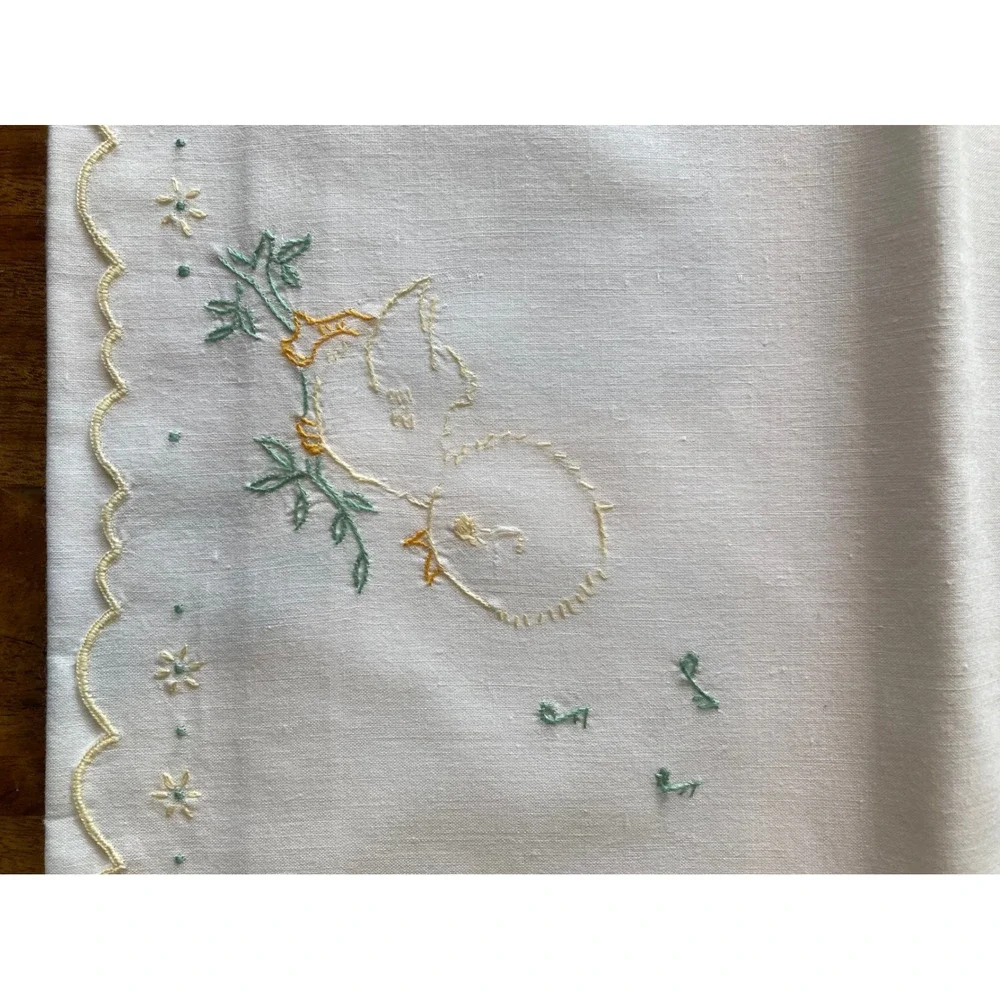 VTG Embroidered Crib Top Sheet and Pillow Case Set‎ Chick Classic
